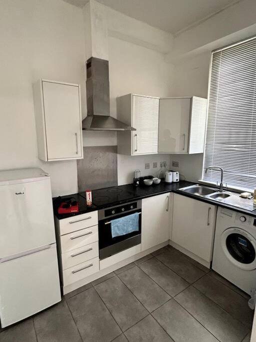 Leicester Spacious Flat With Free Parking Exterior photo